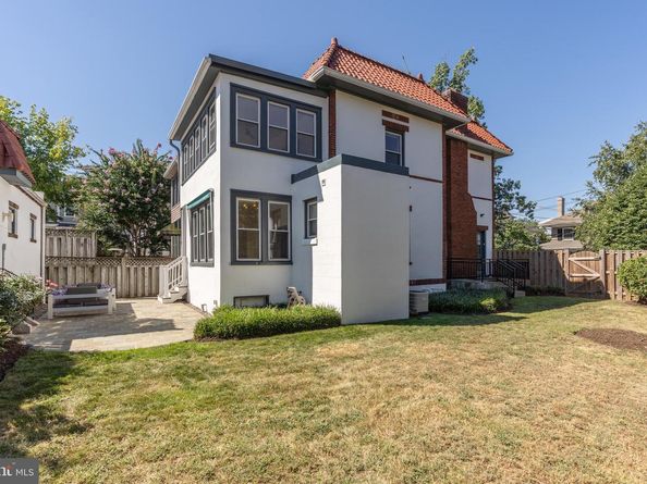 3249 38TH Street NW, Washington DC 20016