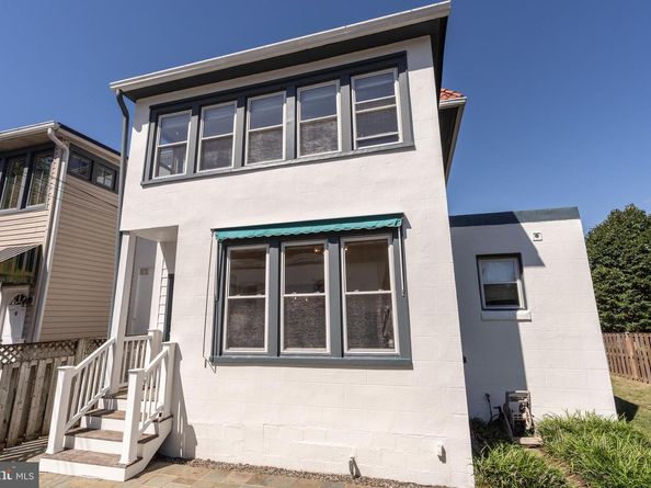 3249 38TH Street NW, Washington DC 20016