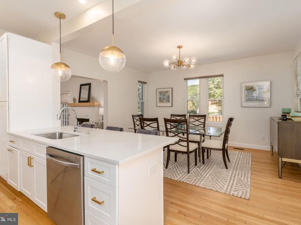 3249 38TH Street NW, Washington DC 20016