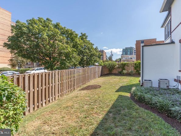 3249 38TH Street NW, Washington DC 20016