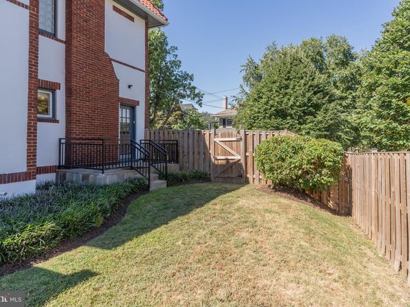 3249 38TH Street NW, Washington DC 20016