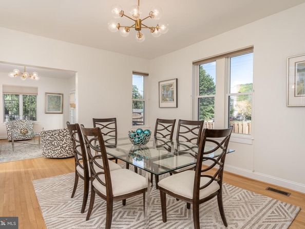 3249 38TH Street NW, Washington DC 20016