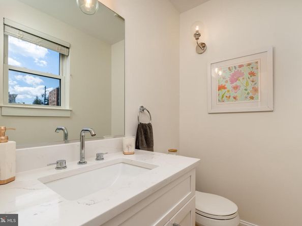 3249 38TH Street NW, Washington DC 20016