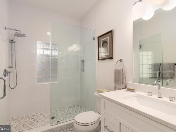 3249 38TH Street NW, Washington DC 20016