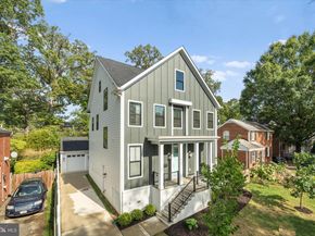 2727 N George Mason Drive, Arlington VA 22207