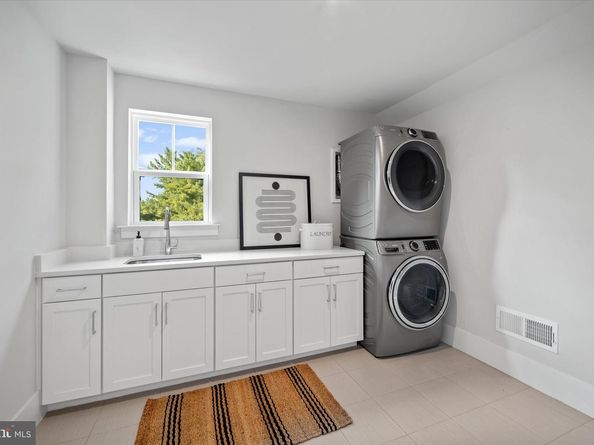 2727 N George Mason Drive, Arlington VA 22207