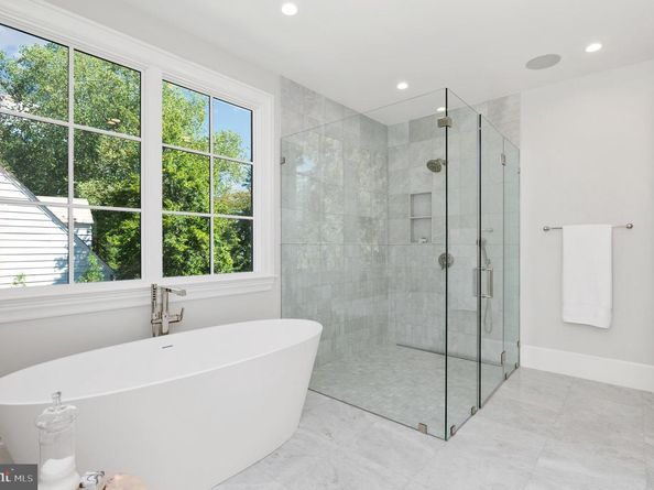4200 49TH Street NW, Washington DC 20016