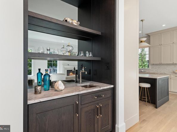 4200 49TH Street NW, Washington DC 20016