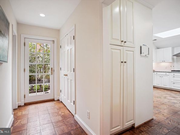 2907 Dartmouth Road, Alexandria VA 22314