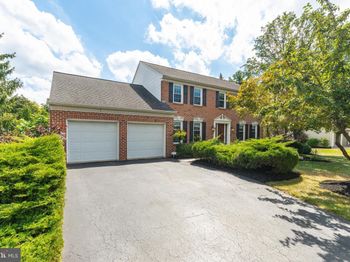 121 Scarlet Drive