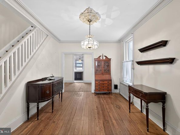 250 Hermitage Street, Philadelphia PA 19127