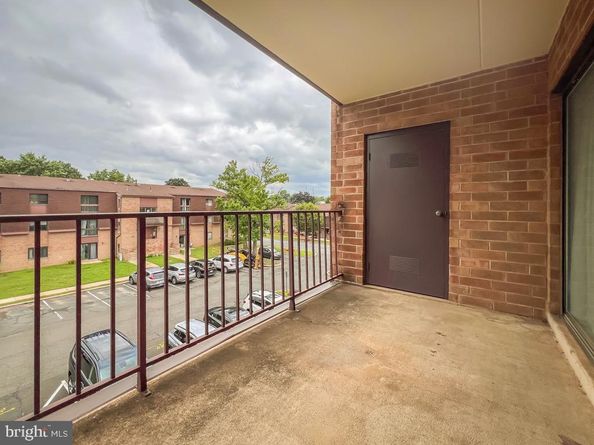6311 Delaire Landing Road 311, Philadelphia PA 19114