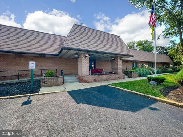 6311 Delaire Landing Road 311, Philadelphia PA 19114