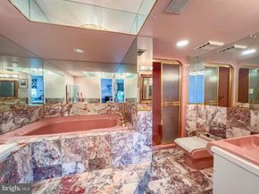 6311 Delaire Landing Road 311, Philadelphia PA 19114