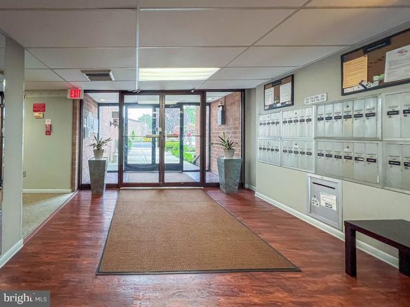 6311 Delaire Landing Road 311, Philadelphia PA 19114