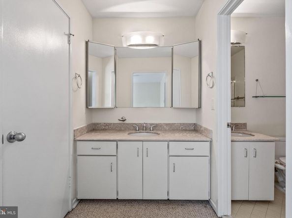 3187 Readsborough Court, Fairfax VA 22031