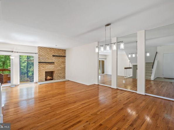 3187 Readsborough Court, Fairfax VA 22031