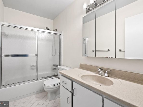 3187 Readsborough Court, Fairfax VA 22031