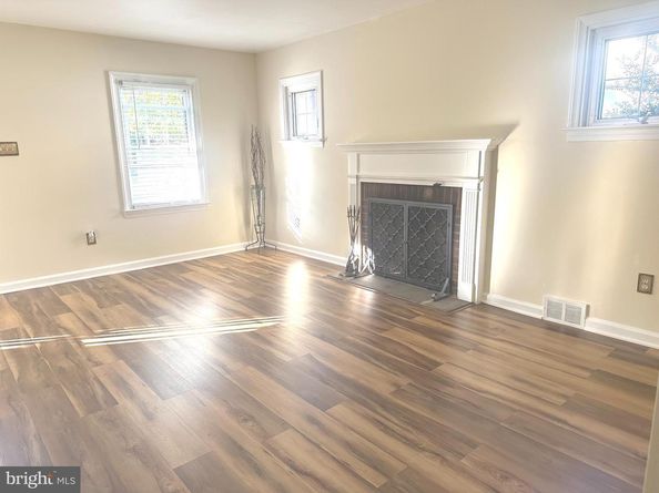 229 Edge Hill Road, Glenside PA 19038