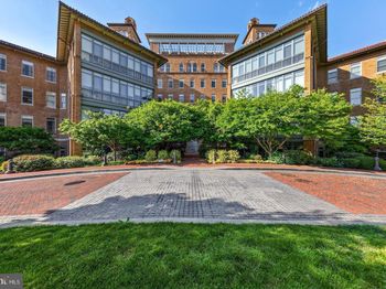 2425 L Street NW
