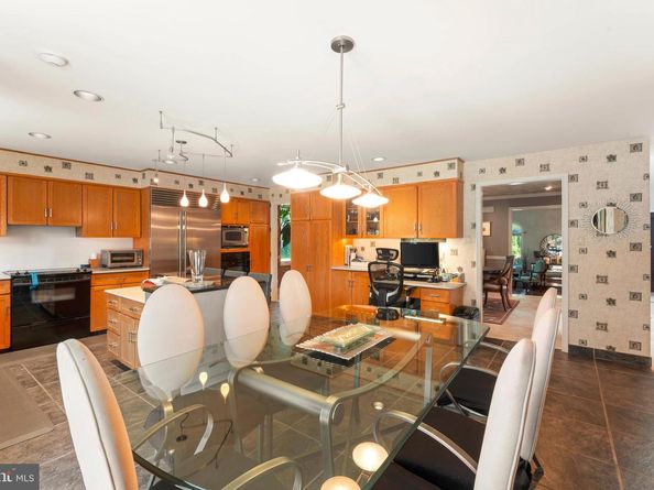 3843 Loop Road, Huntingdon Valley PA 19006