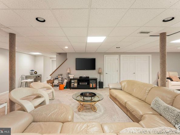 3843 Loop Road, Huntingdon Valley PA 19006