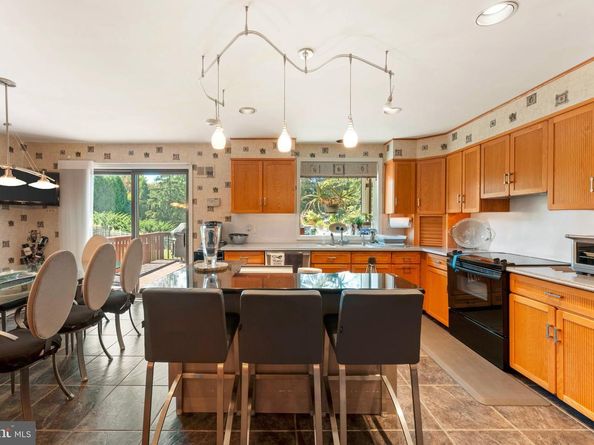 3843 Loop Road, Huntingdon Valley PA 19006