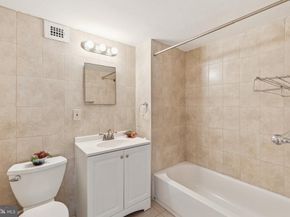 1806-1818 Rittenhouse Sq 1605, Philadelphia PA 19103