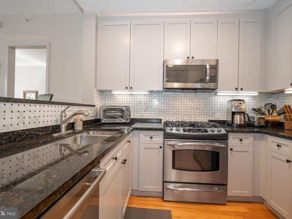 1900 Hamilton Street 802, Philadelphia PA 19130