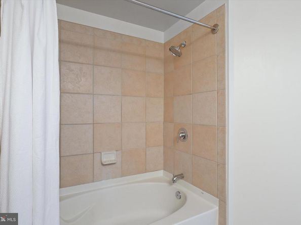 1021 N Garfield Street 735, Arlington VA 22201