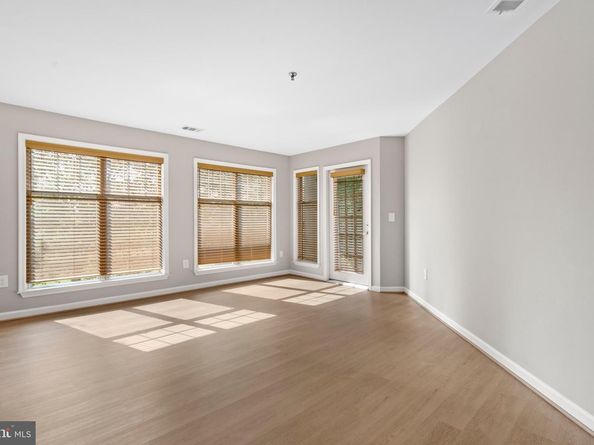 5565 Seminary Road 206, Falls Church VA 22041