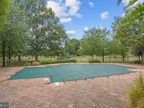 5565 Seminary Road 206, Falls Church VA 22041