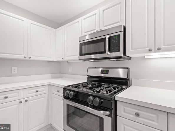 5565 Seminary Road 206, Falls Church VA 22041