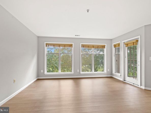 5565 Seminary Road 206, Falls Church VA 22041