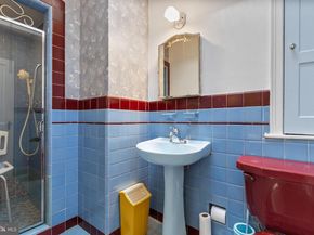 5933 Woodcrest Avenue, Philadelphia PA 19131