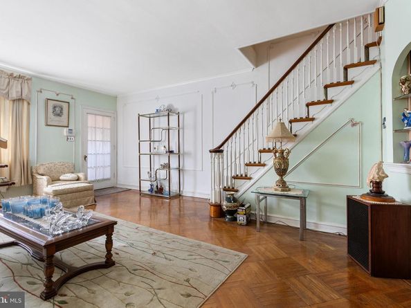 5933 Woodcrest Avenue, Philadelphia PA 19131