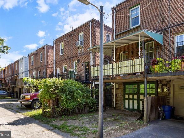 5933 Woodcrest Avenue, Philadelphia PA 19131