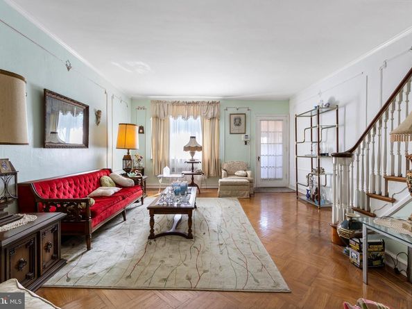 5933 Woodcrest Avenue, Philadelphia PA 19131