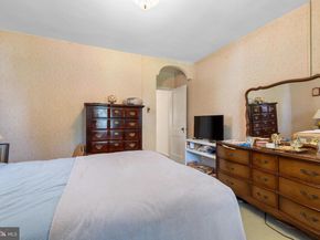 5933 Woodcrest Avenue, Philadelphia PA 19131