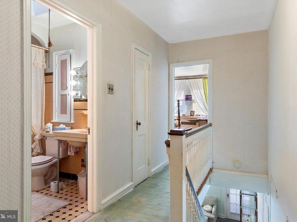 5933 Woodcrest Avenue, Philadelphia PA 19131