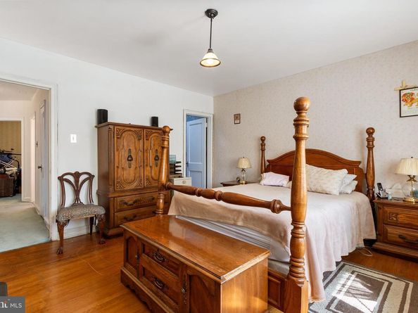 5933 Woodcrest Avenue, Philadelphia PA 19131
