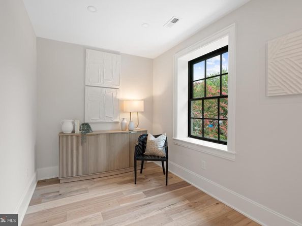 1744 Lamont Street NW, Washington DC 20010