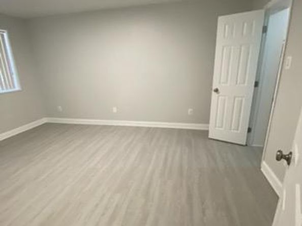 4272 East Capitol Street E 2, Washington DC 20019
