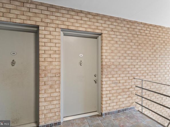 4272 East Capitol Street E 2, Washington DC 20019