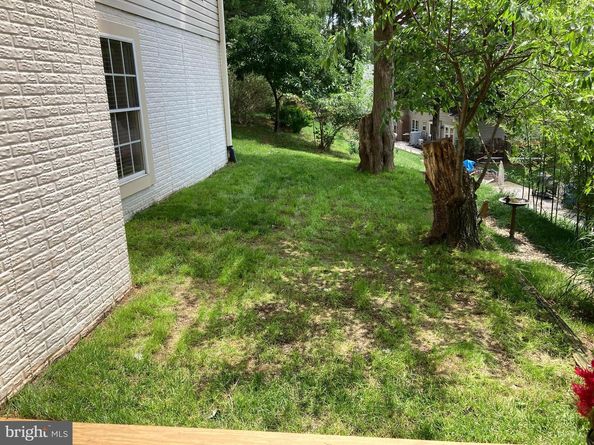 30125 Merchant Court, Great Falls VA 22066