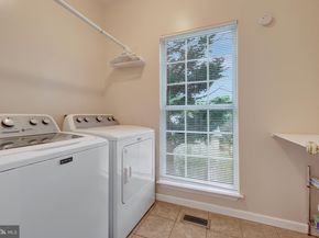 30125 Merchant Court, Great Falls VA 22066