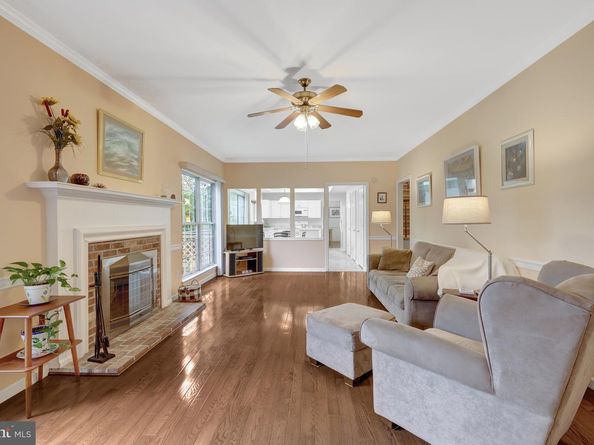 30125 Merchant Court, Great Falls VA 22066