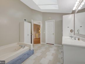 30125 Merchant Court, Great Falls VA 22066