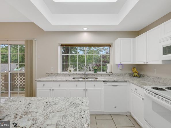 30125 Merchant Court, Great Falls VA 22066