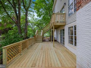 30125 Merchant Court, Great Falls VA 22066